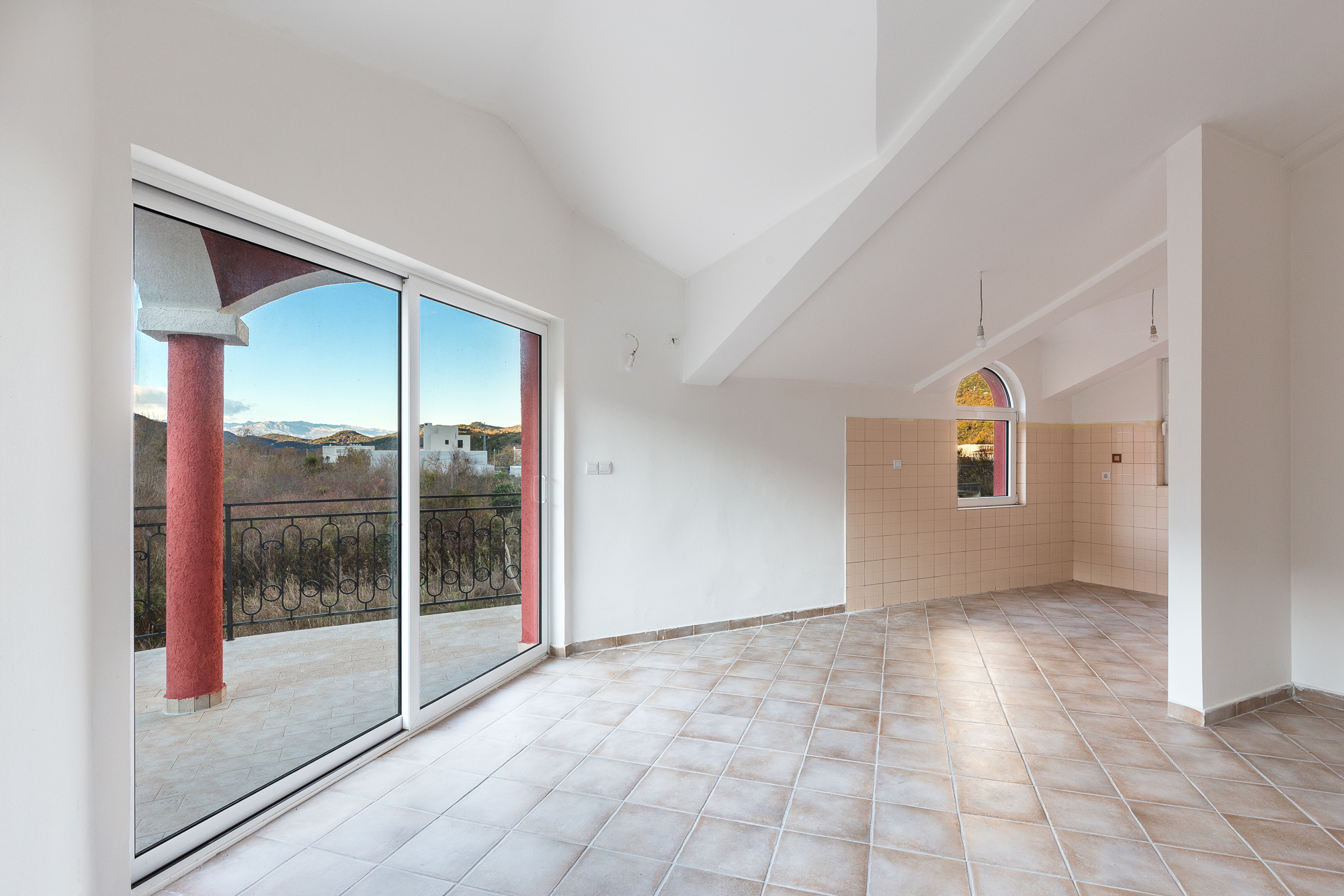 Image of Apartment - 3 Bedrooms - 1 Bathrooms for Sale in Kotor-Lastva-Montenegro, Image 2